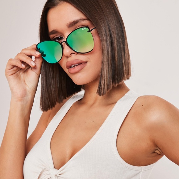 Quay Dusk to Dawn Sunglasses - Picture 2 of 7